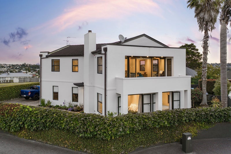 33 Rautara Street, Orakei, Auckland - Carousel 1