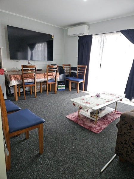 4/12 Reagan Road, Papatoetoe, Auckland - Carousel 1