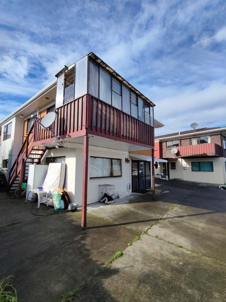 10/114A Pakuranga Road, Pakuranga, Auckland - Carousel 1
