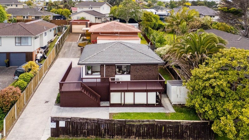 1/94 Prince Regent Drive, Half Moon Bay, Auckland - Carousel 1