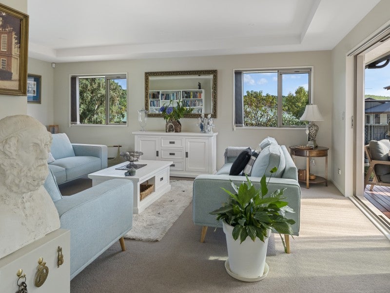 18 Admiralty Place, Waikawa, Picton - Carousel 1