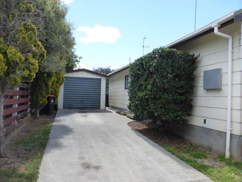 1/59 RAGLAN AVE, Cloverlea, Palmerston North - Carousel 13