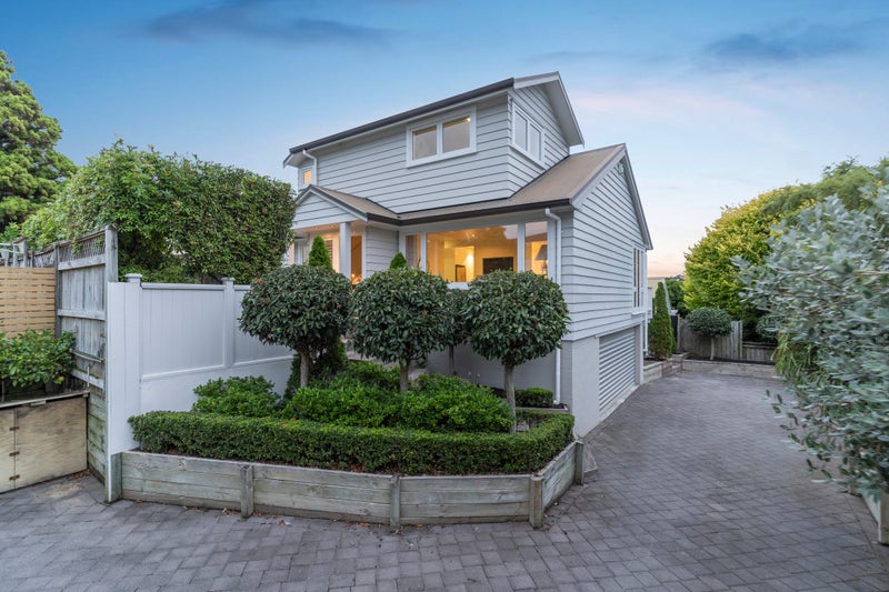 6 Blackett Crescent, Meadowbank, Auckland - Carousel 1