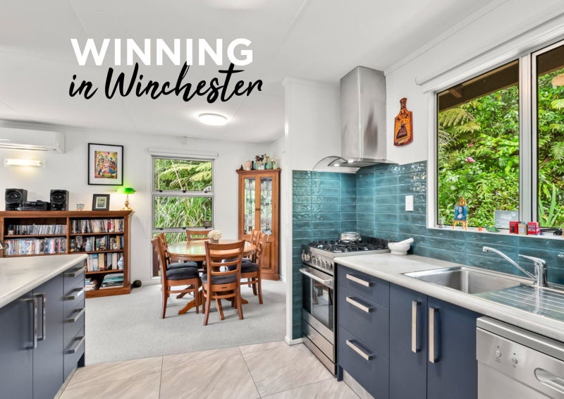 14 Winchester Avenue, Pinehaven, Upper Hutt - Carousel 1