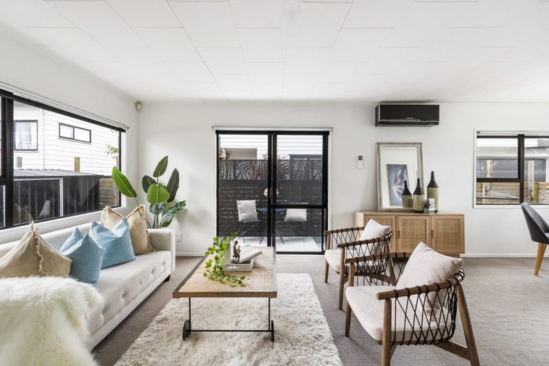 3 Cabello Place, Unsworth Heights, Auckland - Carousel 2