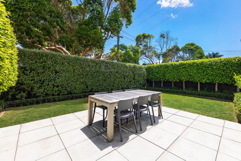 260 Meola Road, Point Chevalier, Auckland - Carousel 2