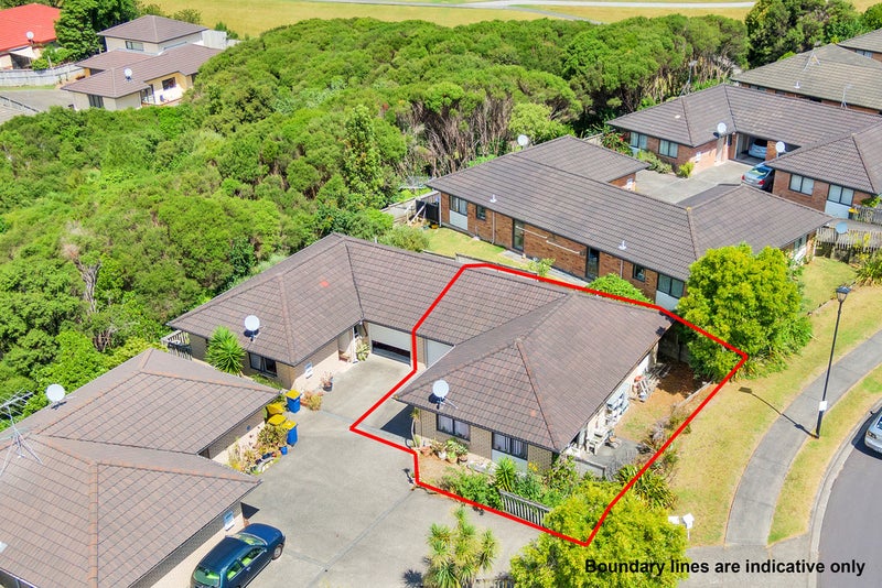 18 Regents Park Place, Westgate, Auckland - Carousel 2