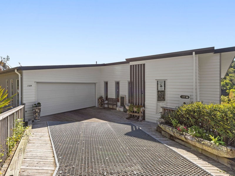 139 Cleveland Terrace, Maitai, Nelson - Carousel 1