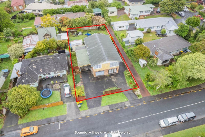 36 Te Kanawa Crescent, Henderson, Auckland - Carousel 1