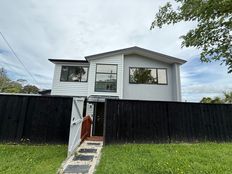 23A Morton Avenue, Forrest Hill, Auckland - Carousel 1