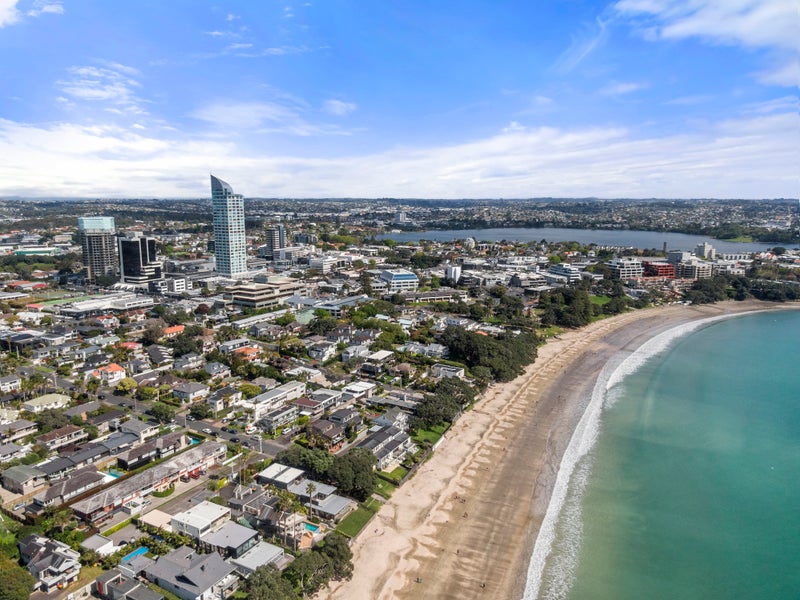 2/3 Esmonde Road, Takapuna, Auckland - Carousel 15