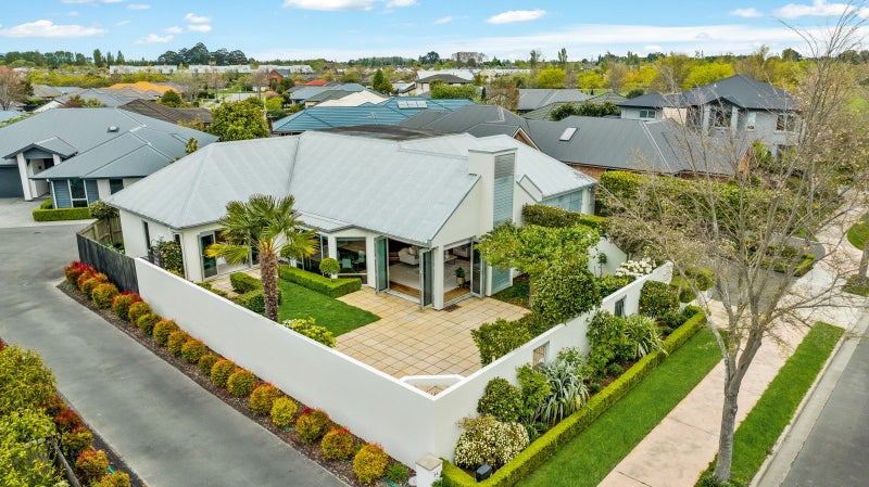 24 Crombie Green, Northwood, Christchurch - Carousel 33