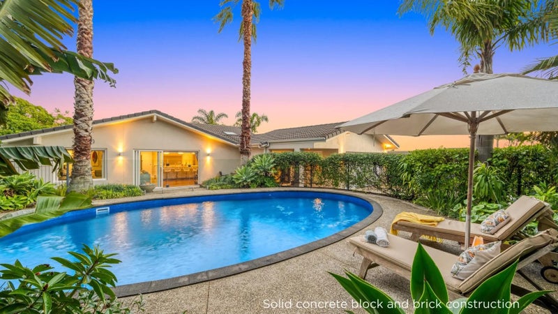 11 Holly Way, Sunnyhills, Auckland - Carousel 1