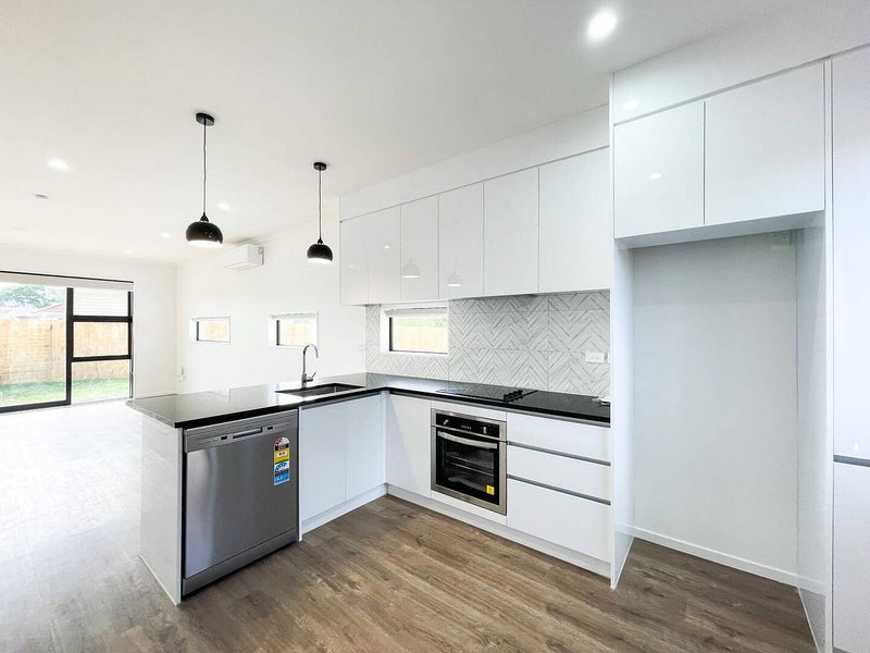 15D Parkinson Avenue, Wesley, Auckland - Carousel 1