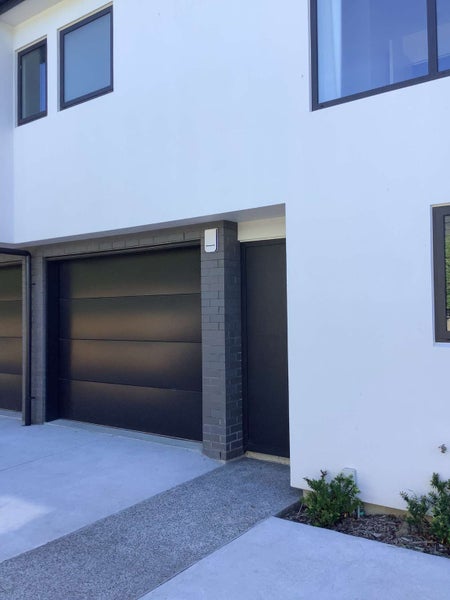 2/677 Worcester Street, Linwood, Christchurch - Carousel 1