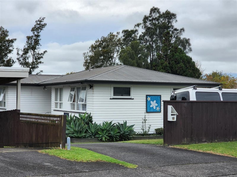 12 Jillian Drive, Ranui, Auckland - Carousel 1