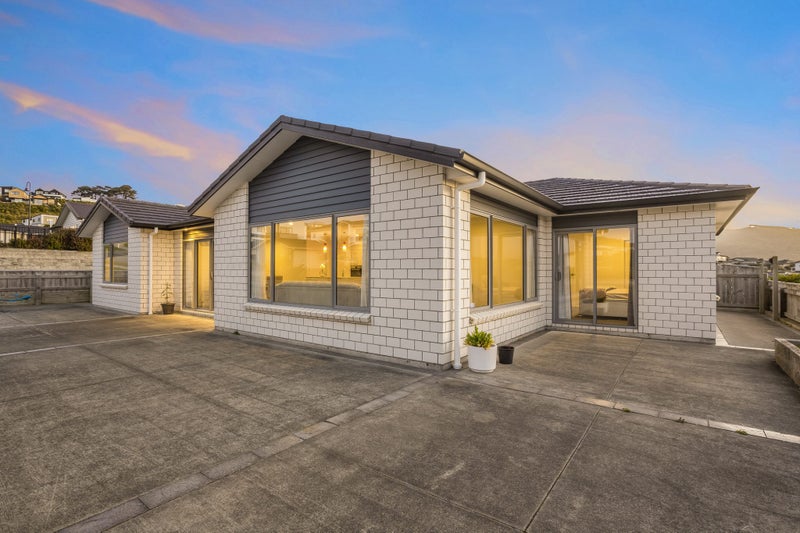16 Ken Douglas Drive, Aotea, Porirua - Carousel 27