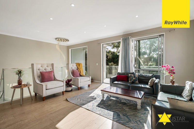 20 Korihi Drive, Swanson, Auckland - Carousel 1