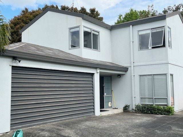 7A Riverview Road, Panmure, Auckland - Carousel 1