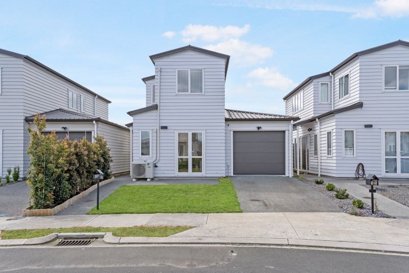 57 Divide Loop, Takanini, Auckland - Carousel 1