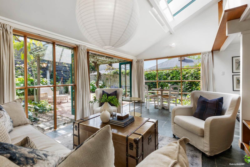22 Ruskin Street, Parnell, Auckland - Carousel 2