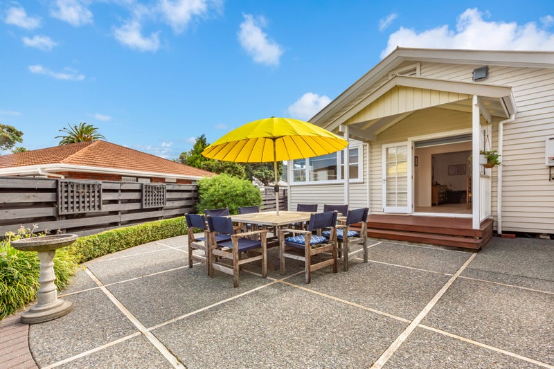 11 Avalon Crescent, Avalon, Lower Hutt - Carousel 2