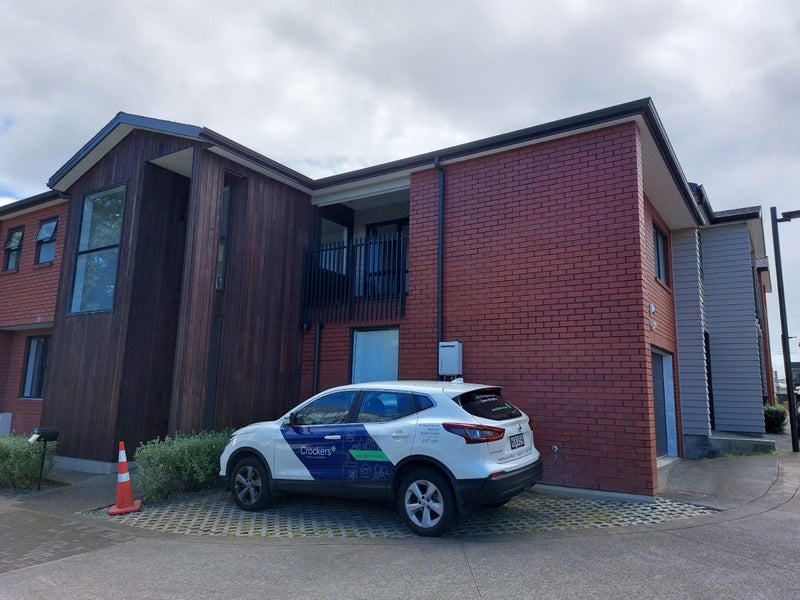 6 Ti Kouka Lane, Sandringham, Auckland - Carousel 1