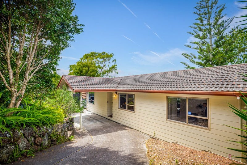 11 Shona Place, Henderson, Auckland - Carousel 2