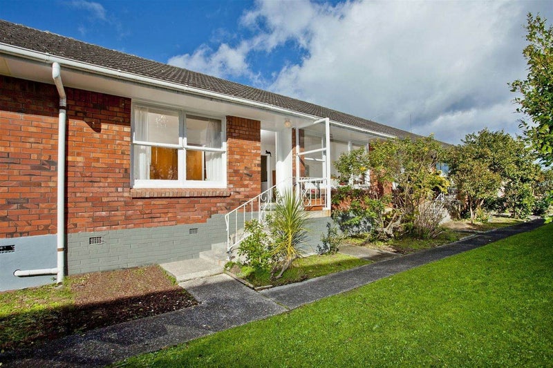 2/9 Moana Avenue, Belmont, Auckland - Carousel 1