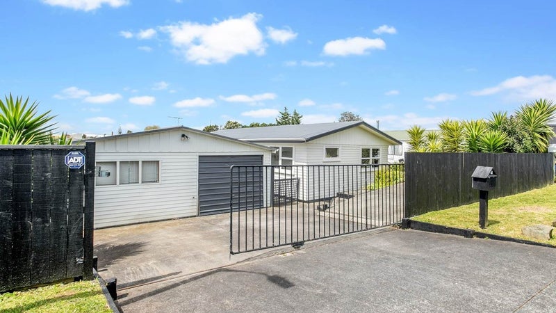 20 Riserra Drive, Ranui, Auckland - Carousel 1