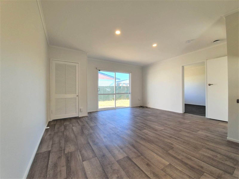 4/38 Allenby Road, Panmure, Auckland - Carousel 2