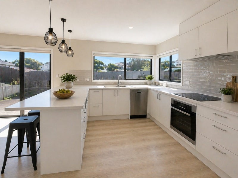 35 Jandell Crescent, Bucklands Beach, Auckland - Carousel 1