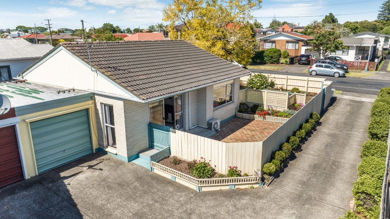 1/50 Kenderdine Road, Papatoetoe, Auckland - Carousel 1
