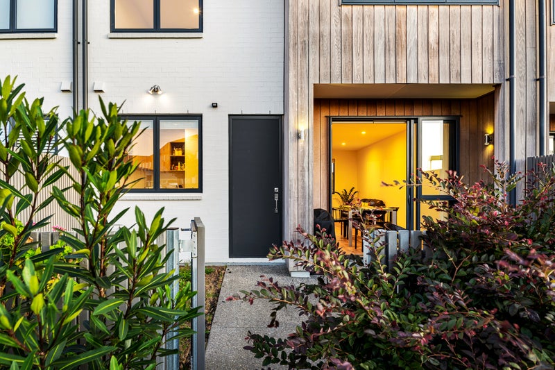 14 Tute Lane, Glen Innes, Auckland - Carousel 2