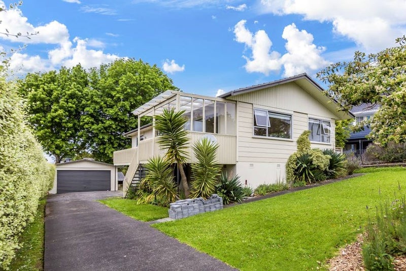 25 Dobell Road, Stanmore Bay, Whangaparaoa - Carousel 2