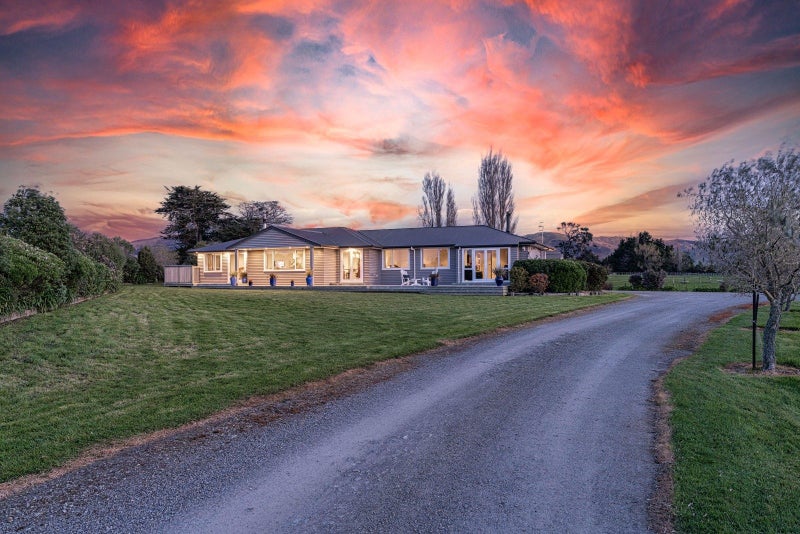 573 Tennent Drive, Linton, Palmerston North - Carousel 1