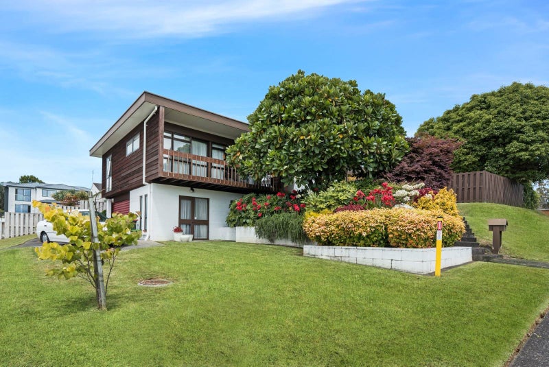 23 Kurnell Drive, Botany Downs, Auckland - Carousel 2