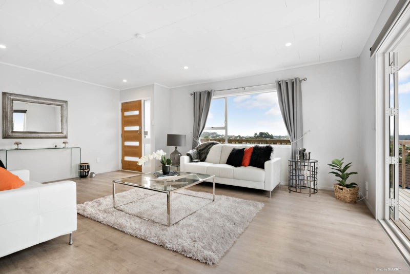 1/59 Santiago Crescent, Unsworth Heights, Auckland - Carousel 2
