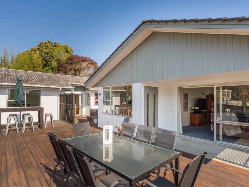 24 Ruru Street, Waikanae - Carousel 1