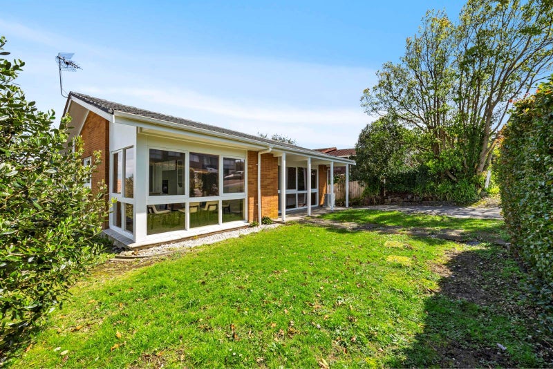 3 Culver Terrace, Howick, Auckland - Carousel 1