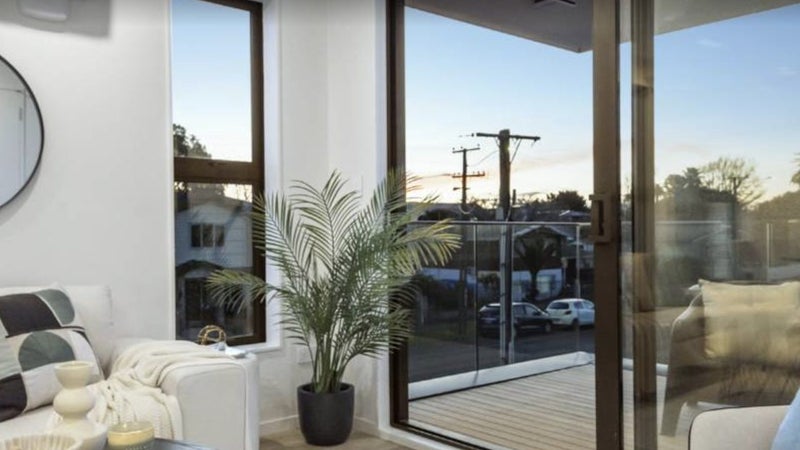 1/2 Fairview Road, Papatoetoe, Auckland - Carousel 1