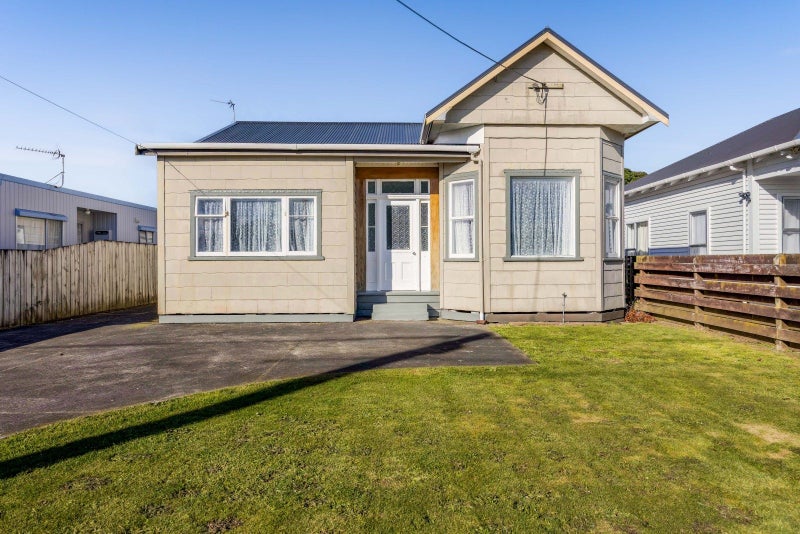 38 Vogel Street, Hawera - Carousel 1