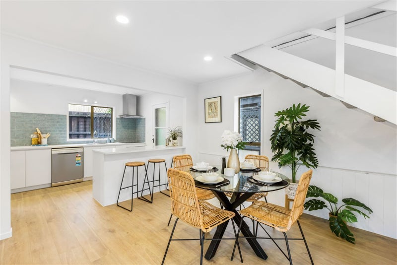 2/38 Waiau Street, Torbay, Auckland - Carousel 1