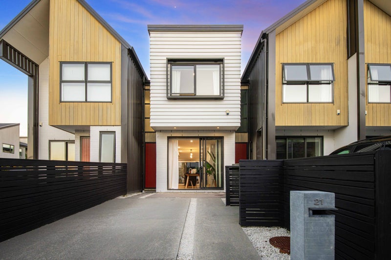 21 Peihana Road, Hobsonville, Auckland - Carousel 2