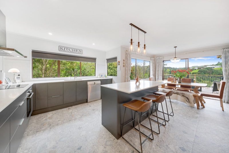 18 Redmount Place, Red Hill, Papakura - Carousel 1