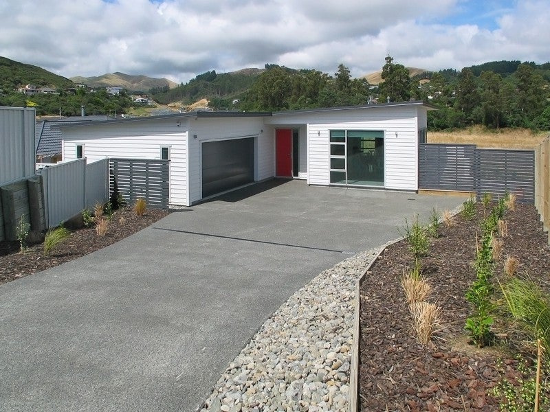 25 Flotilla Place, Whitby, Porirua - Carousel 1