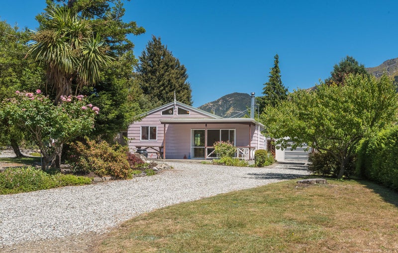 179 Capell Avenue, Wanaka - Carousel 1