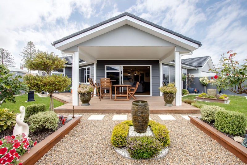 18 Arrow Place, Te Awa, Napier - Carousel 1