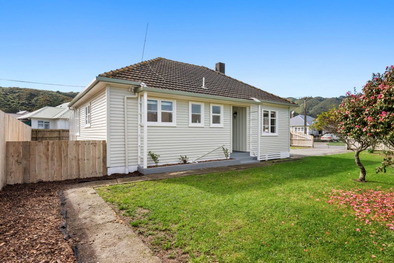 2 Meldrum Street, Naenae, Lower Hutt - Carousel 1