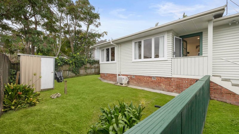 2/29 Merriefield Avenue, Forrest Hill, Auckland - Carousel 1